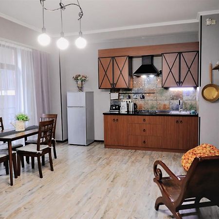 Avlabari Apartment - New One Tbilisi Eksteriør billede