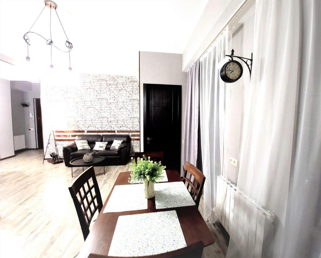 Avlabari Apartment - New One Tbilisi Eksteriør billede