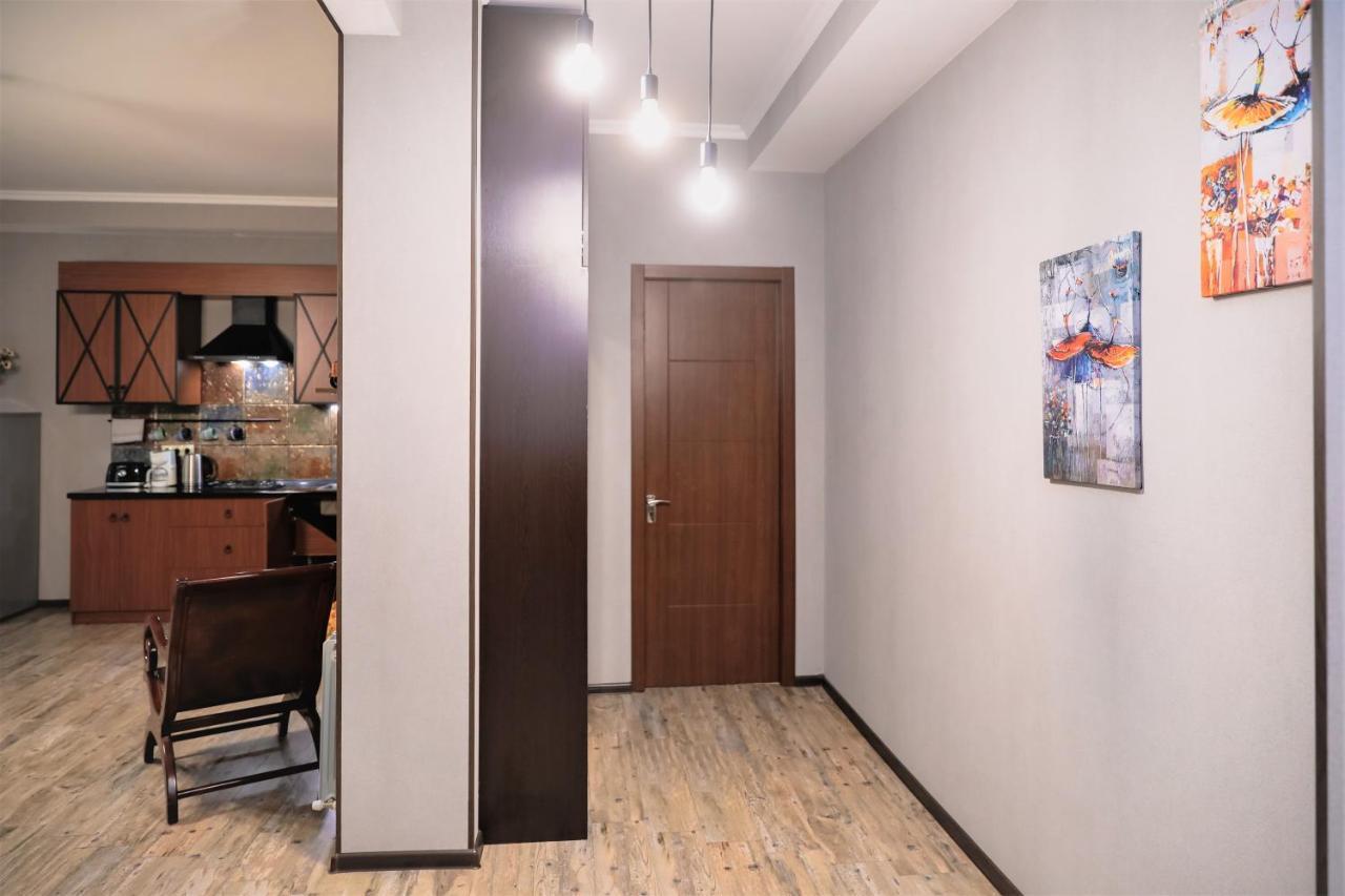 Avlabari Apartment - New One Tbilisi Eksteriør billede